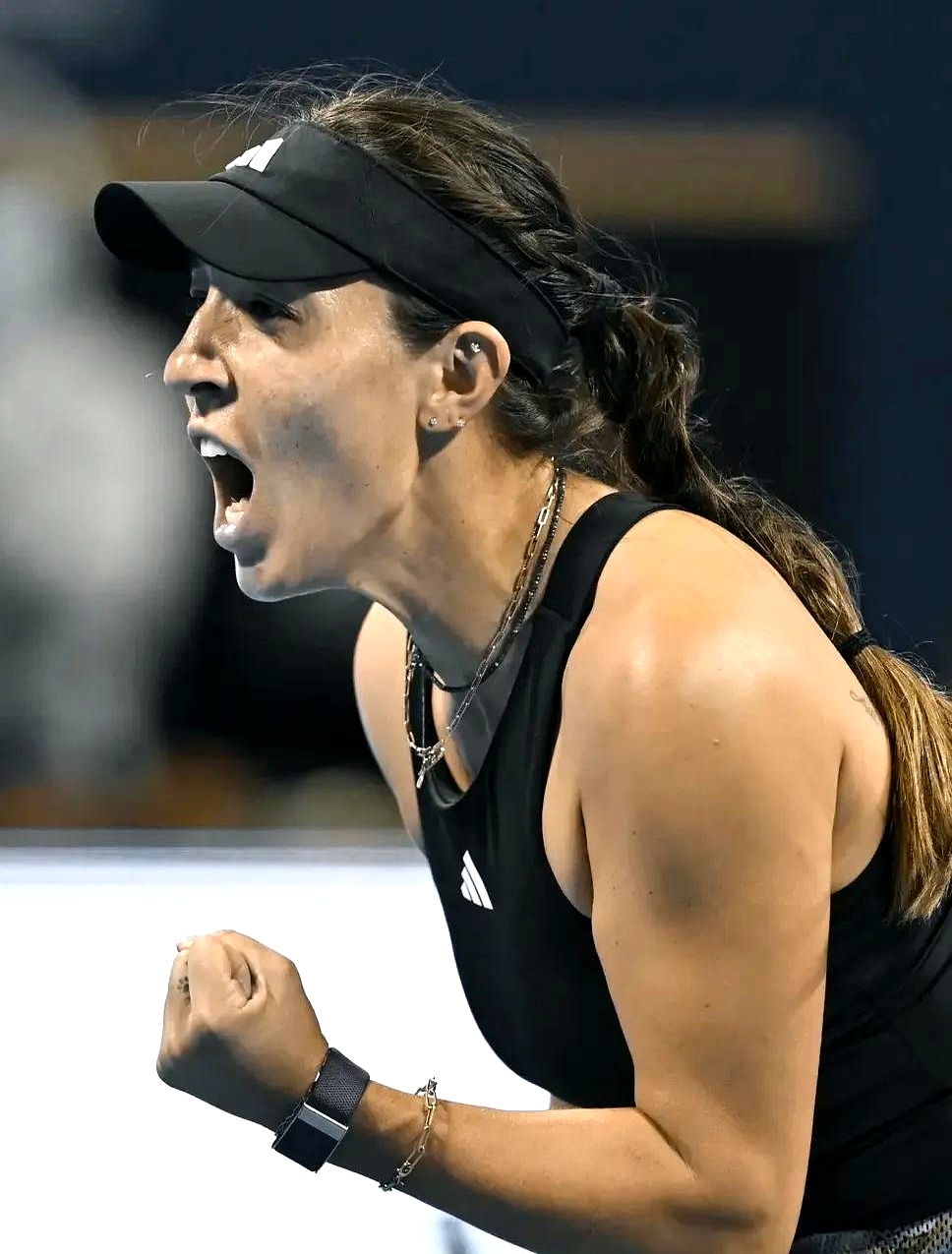 日本网球队爆冷法国网球队，克耶高斯完成帽子戏法