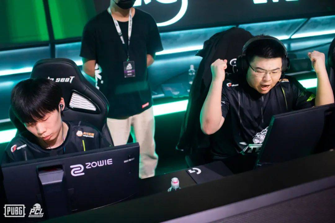 爱游戏官方-绝地求生选手发挥出色，荣膺最佳MVP