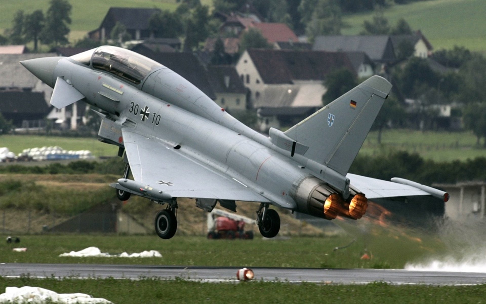 爱游戏下载-红土与硬地的交响诗，兹维列夫独舞中谱写绝杀与新生的网球哲学