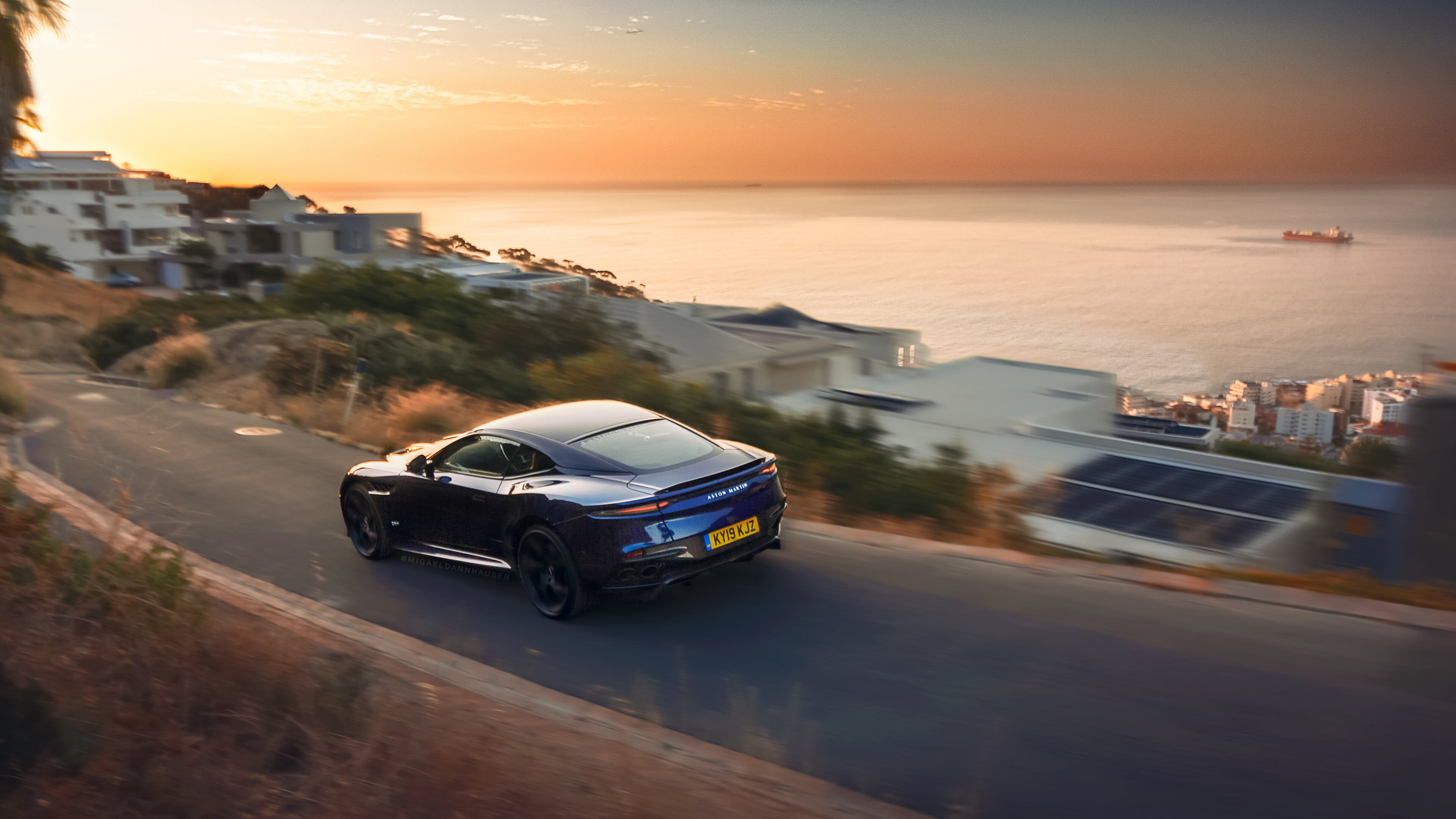 宿命交叉口,一夜之间,两种极致的英雄叙事