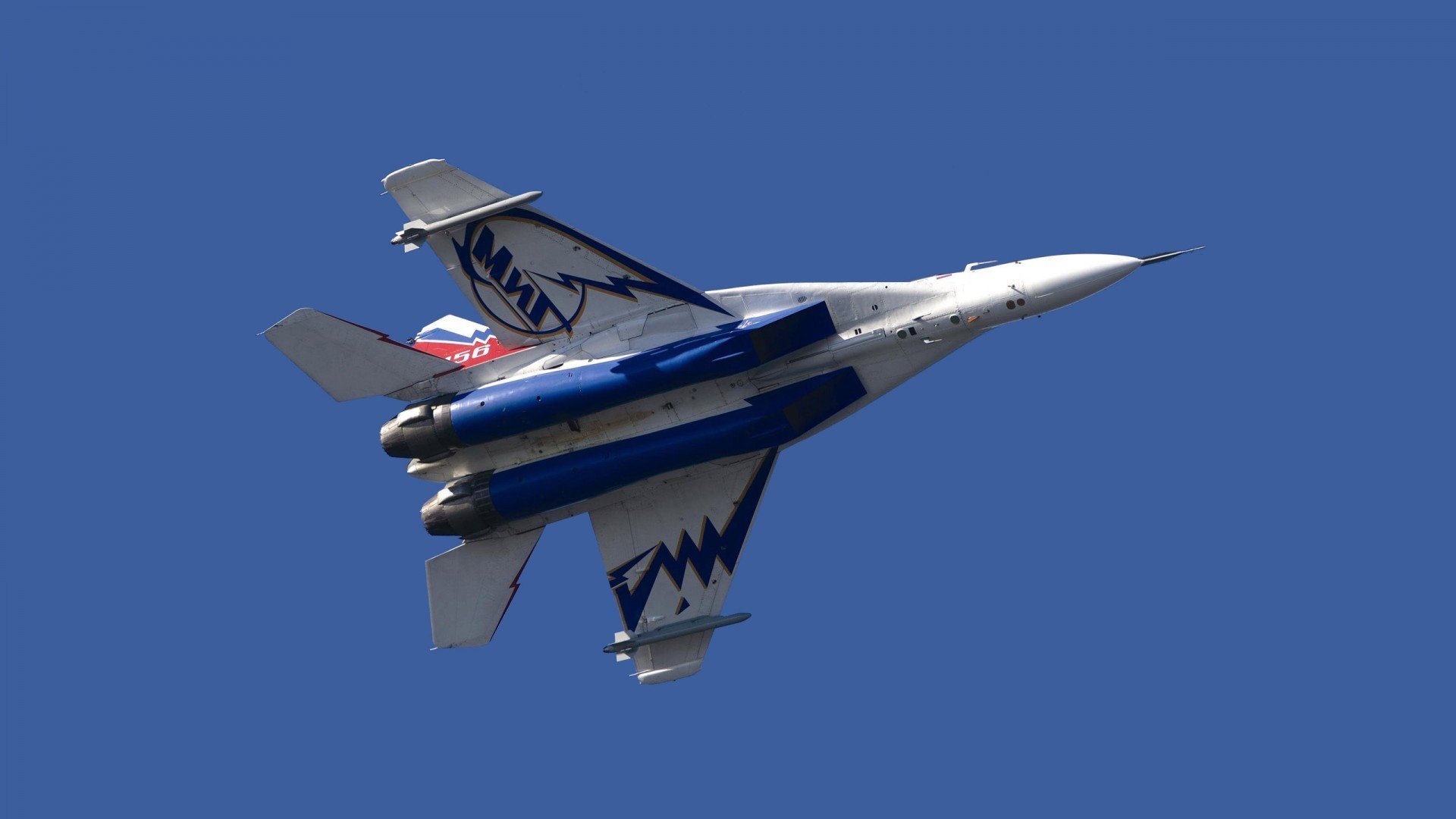 新王与旧神的黄昏,当森林狼的年轻风暴吞没马刺,约基奇在抢七之夜加冕