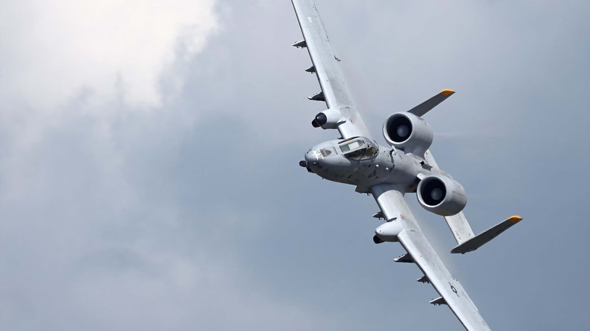 爱游戏官网-烈焰与寒冰，詹姆斯孤星爆发，凯尔特人铁律锁活塞