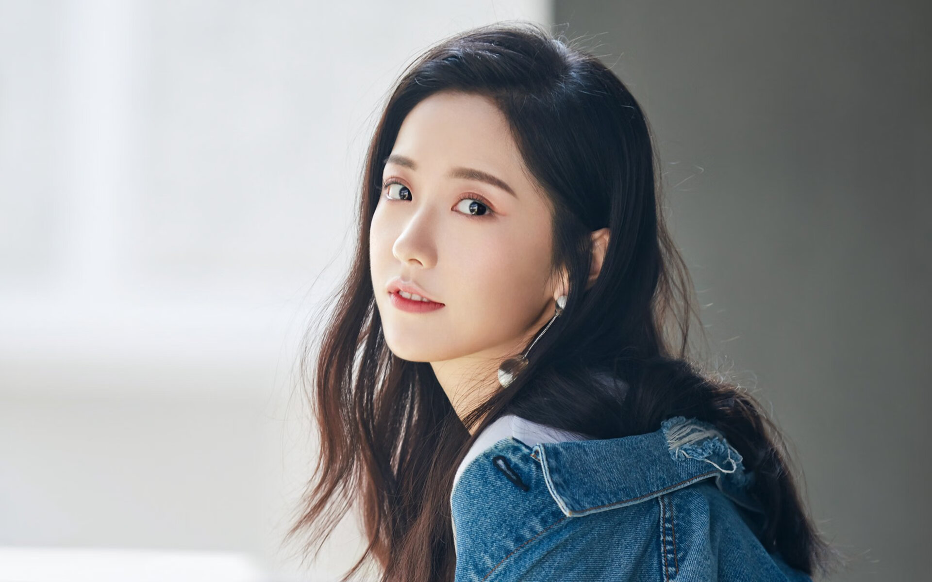 三分钟的太阳，阿拉巴两连击撕碎埃及的夜，为几内亚照亮晋级之路