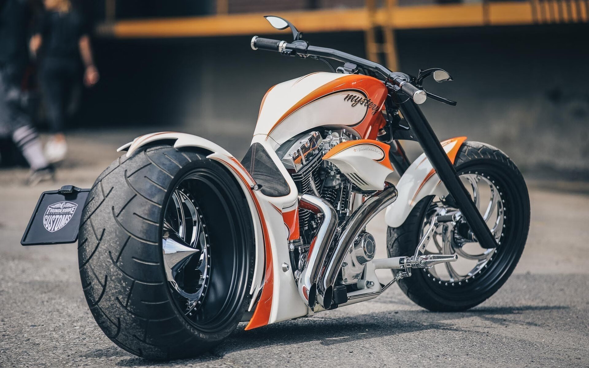 焰浪压境，深圳用钢铁暴雨，轰开了铁壁辽宁最后一道裂痕